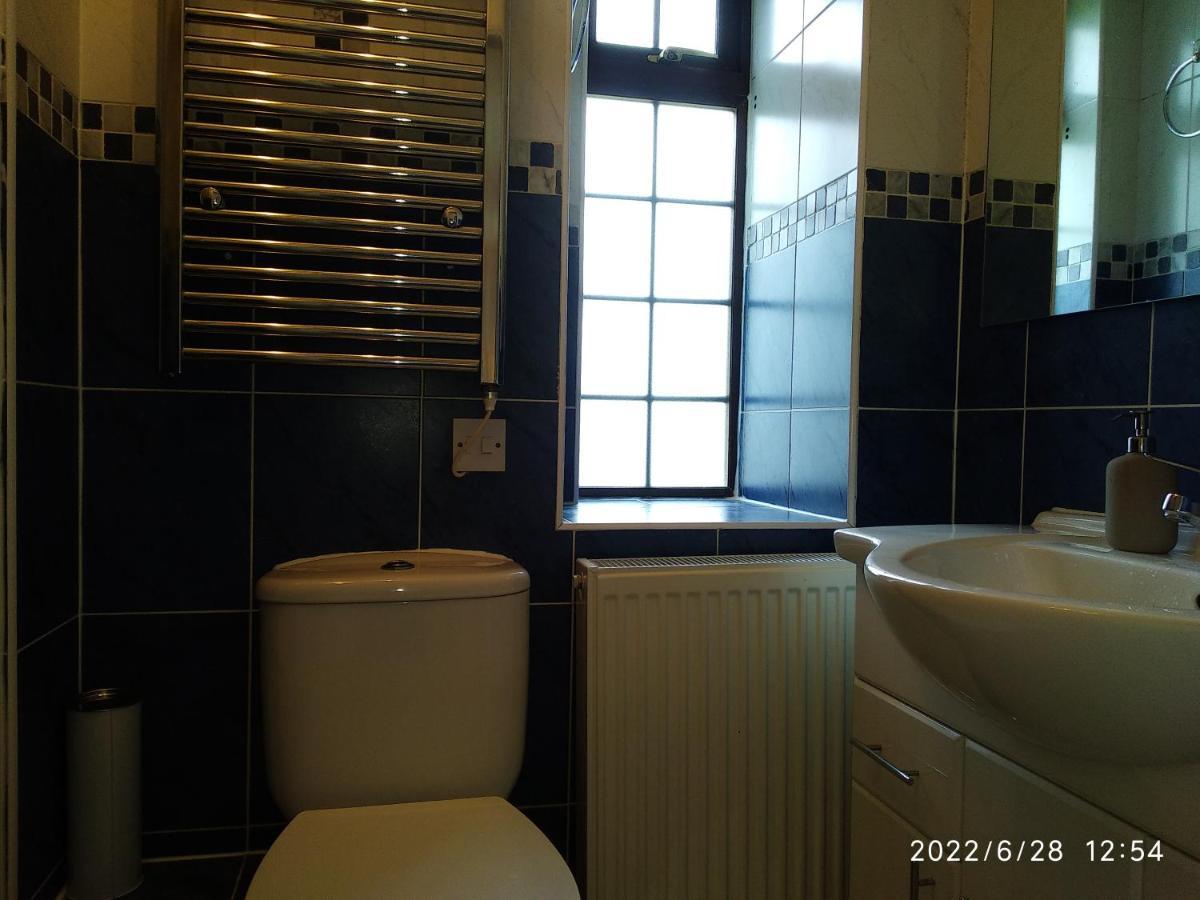 Cottage With Panoramic Views Kirk of Shotts Екстер'єр фото