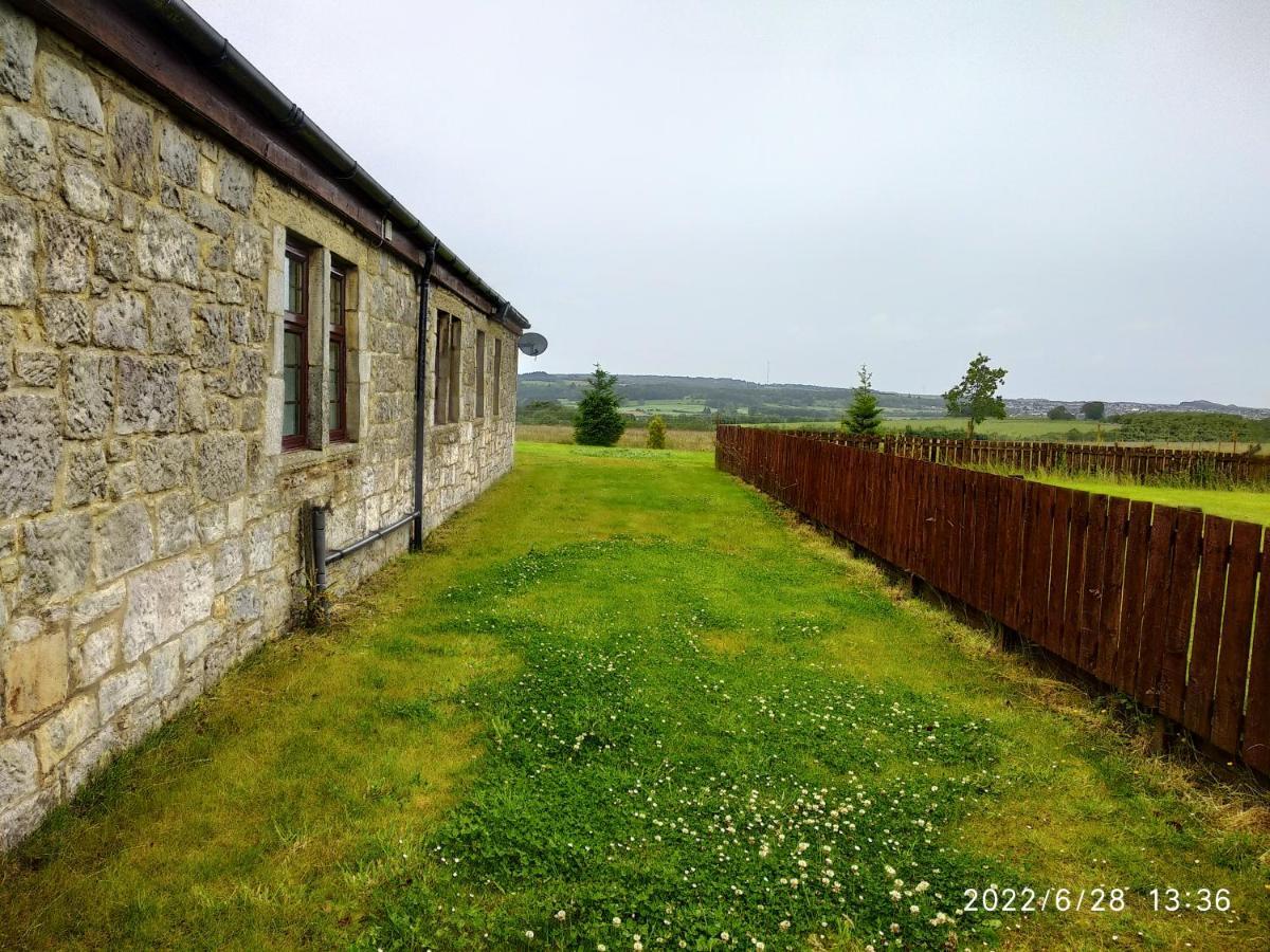 Cottage With Panoramic Views Kirk of Shotts Екстер'єр фото